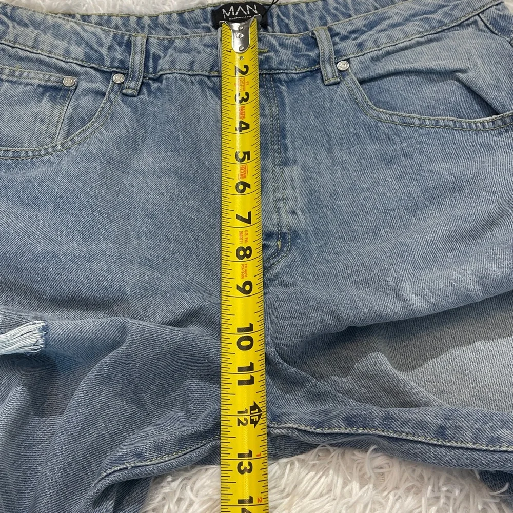 BOOHOO MAN WOMENS Distressed Light Blue Jeans WIDE LEG SIZE.  WAIST 34
